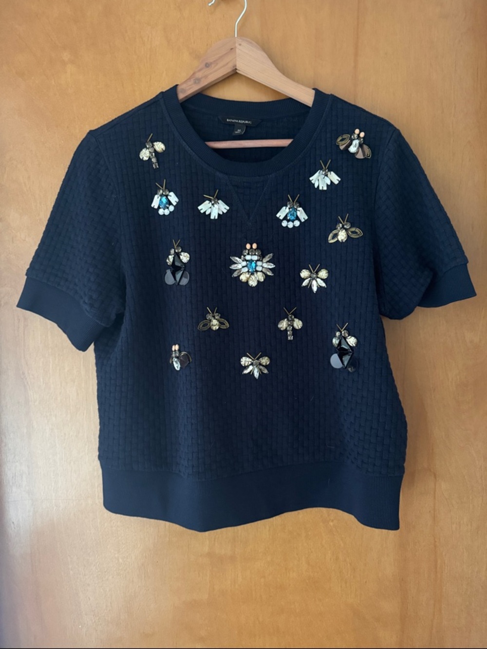 Banana Republic Navy Embellished Short Sleeve Top. Size M
